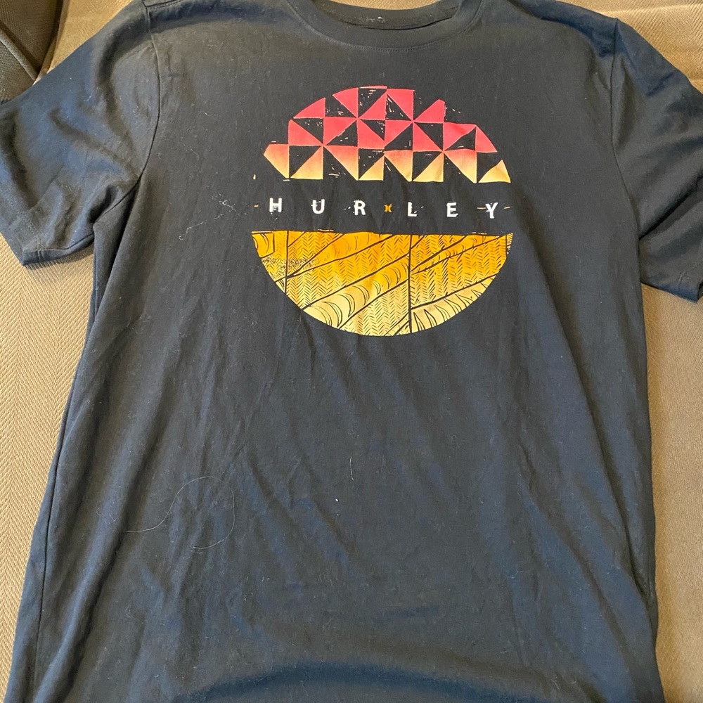 Hurley tshirt